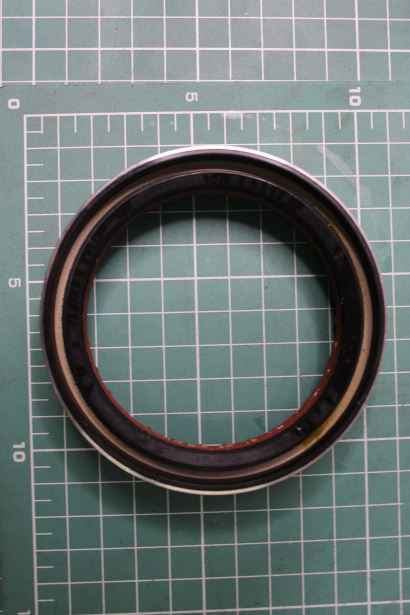 Сальник редуктора среднего моста (75*95*20) SHAANXI для грузовиков *