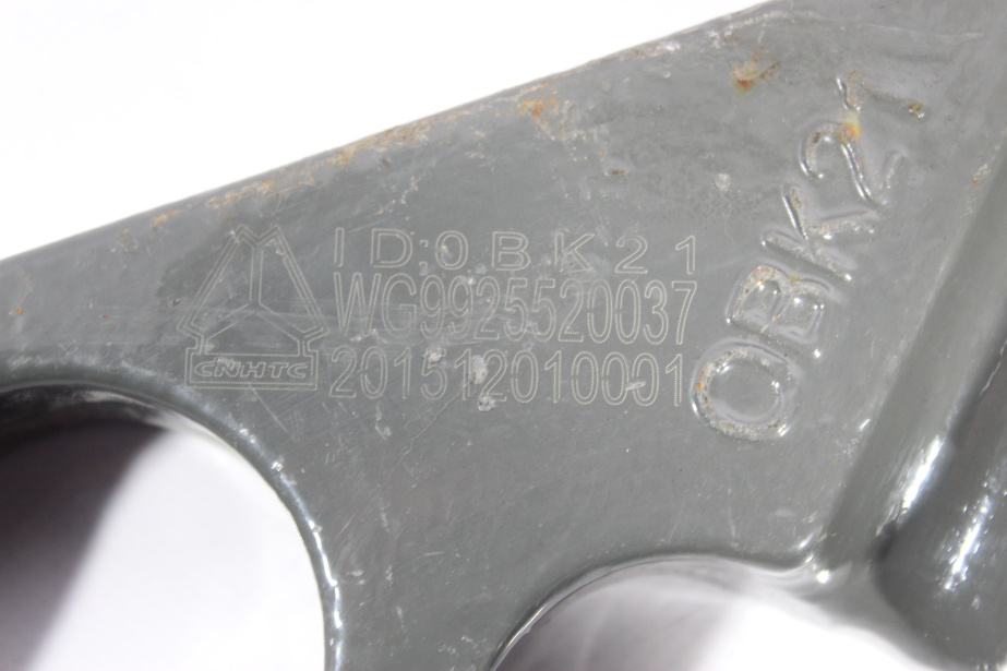 Кронштейн амортизатора основного (нижний, левый) HOWO для грузовиков *