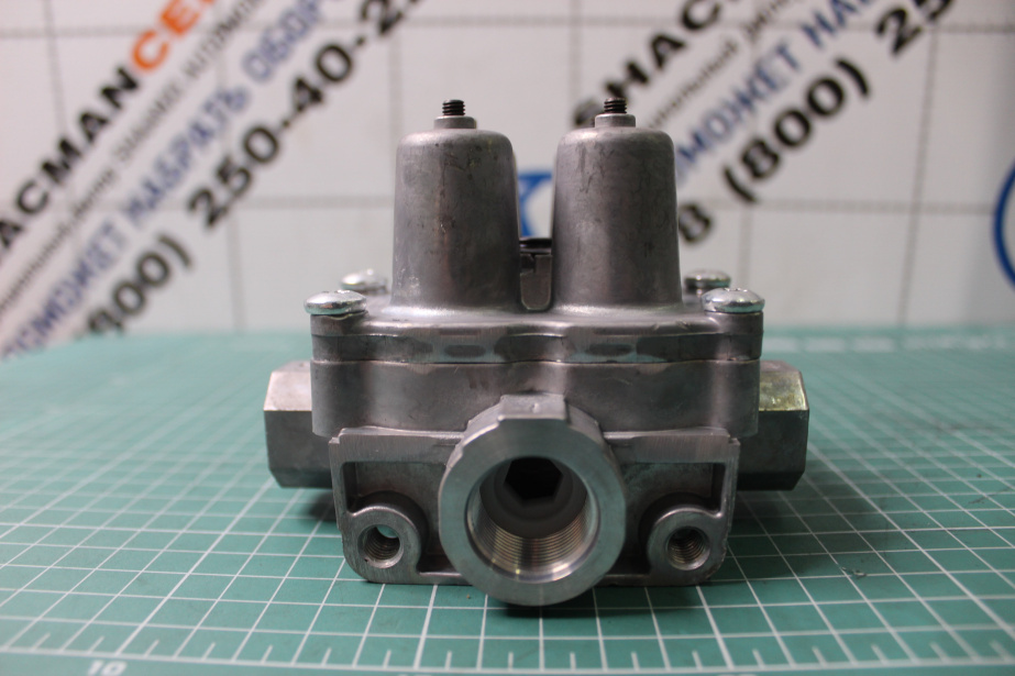 Клапан защитный тормозной системы ( 4-х контурный) HOWO, A7 для грузовиков *