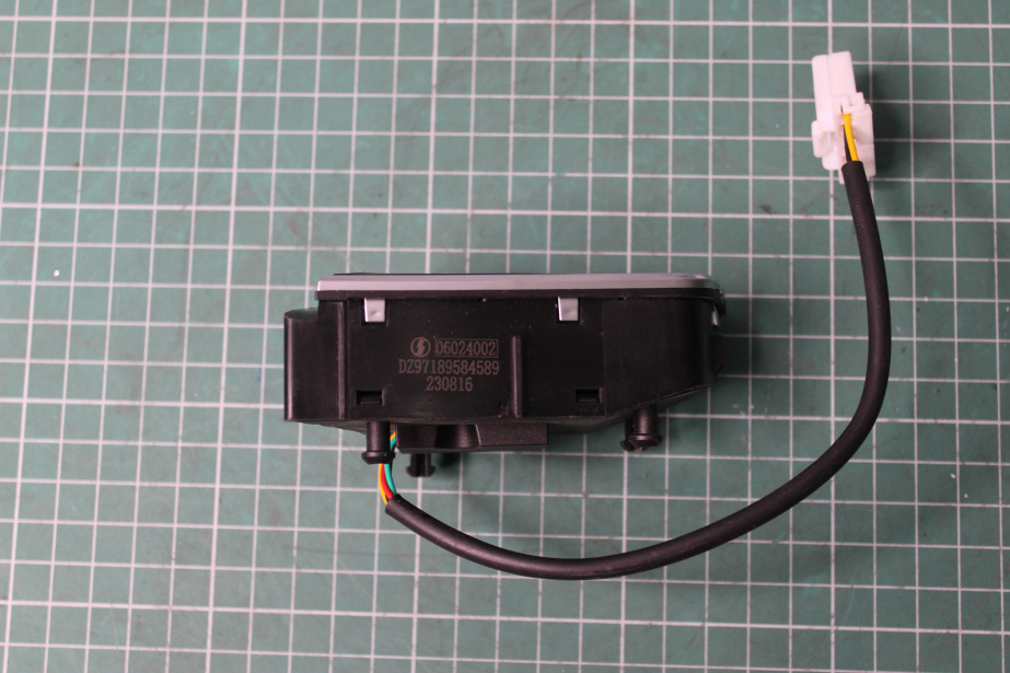 Блок управления мультимедией (на руле слева) SHAANXI, X5000 для грузовиков *