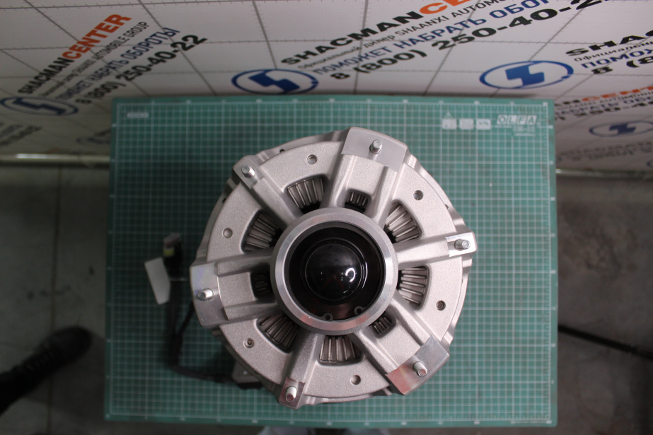 Гидроэлектромуфта (в сборе с кронштеином) SHAANXI, WP13 для грузовиков *