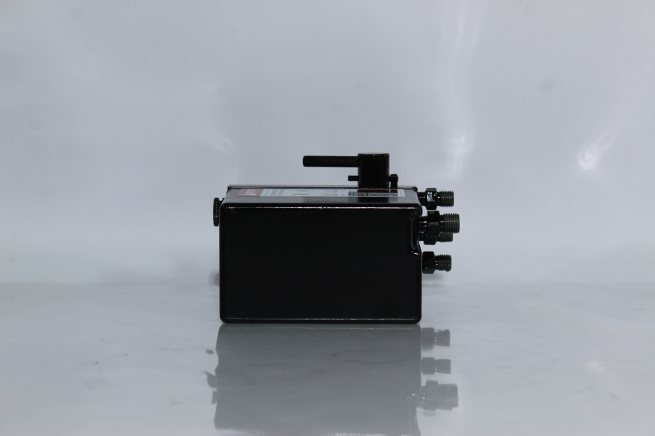 Насос подъема кабины (Медь, 3 выхода) SHAANXI, X3000 для грузовиков *