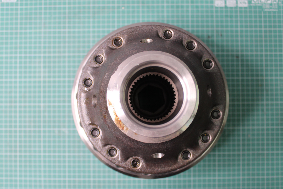 Дифференциал межколесный (под коническую пару 81.35199.6554 28/21) SHAANXI, F3000, (81.35100.6276) для грузовиков *