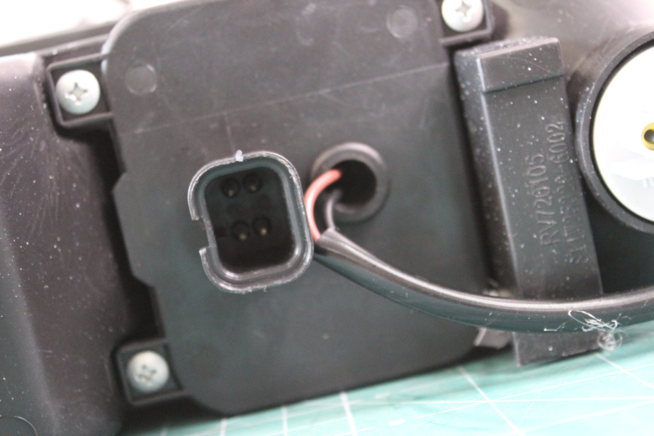 Фара противотуманная (R, с жёлтым поворотником) SITRAK, C7H для грузовиков *