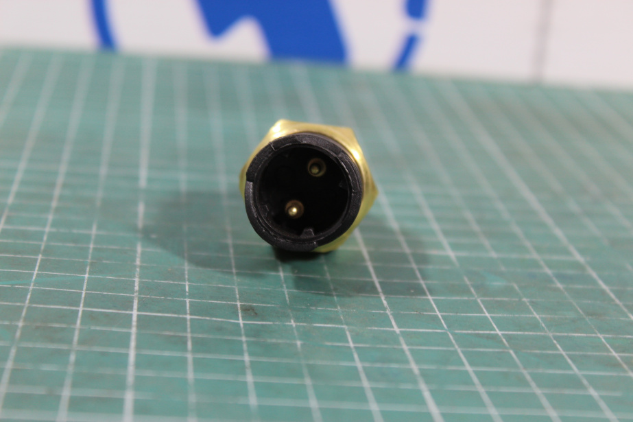 Датчик задней скорости на МАЗ (нового образца) FULLER, (12JS0068DS) для грузовиков *