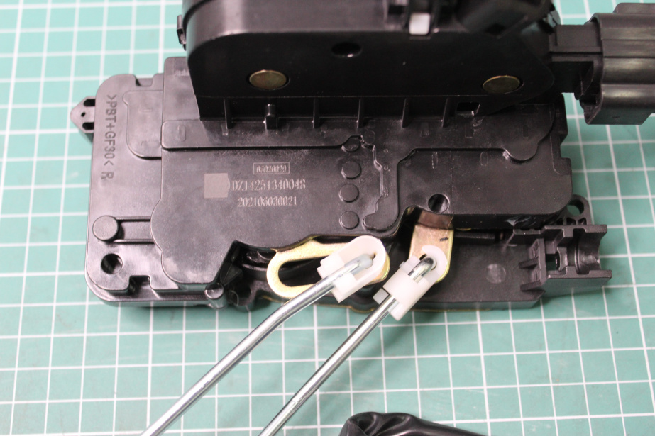 Замок двери (R, Электрический) SHAANXI, X3000 для грузовиков *