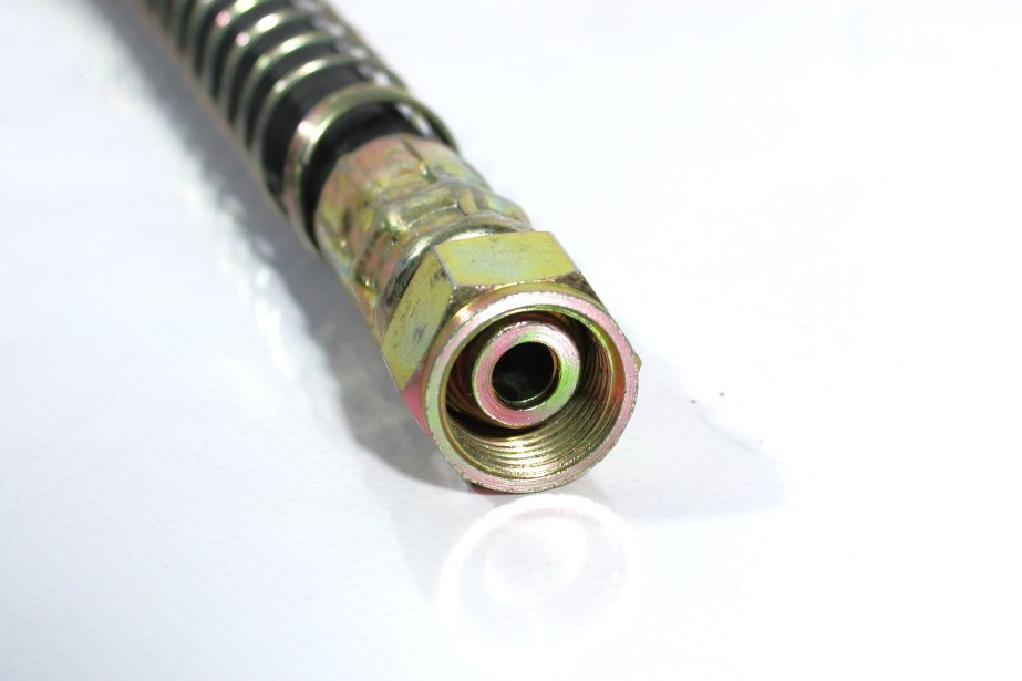 Шланг тормозной камеры задний D18, L660, (2 гайки) SITRAK для грузовиков *