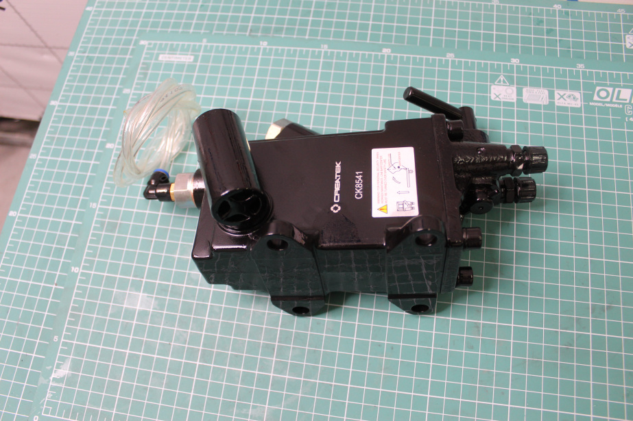 Насос подъема кабины (усиленный) CREATEK, (CK8541) для грузовиков *