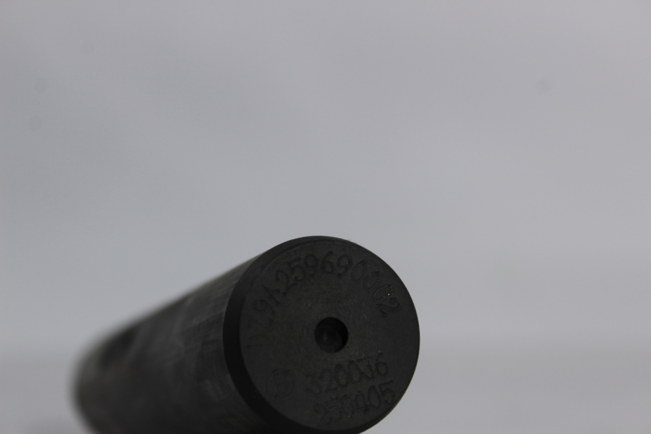 Палец передней рессоры D30, L150, (2 проточки) SHAANXI, X6000 для грузовиков *