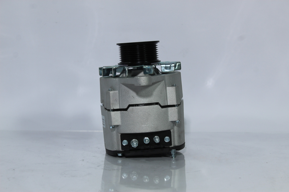 Генератор (под ручейковый ремень 5PK 28V/70А) CUMMINS, ISM11 для грузовиков *