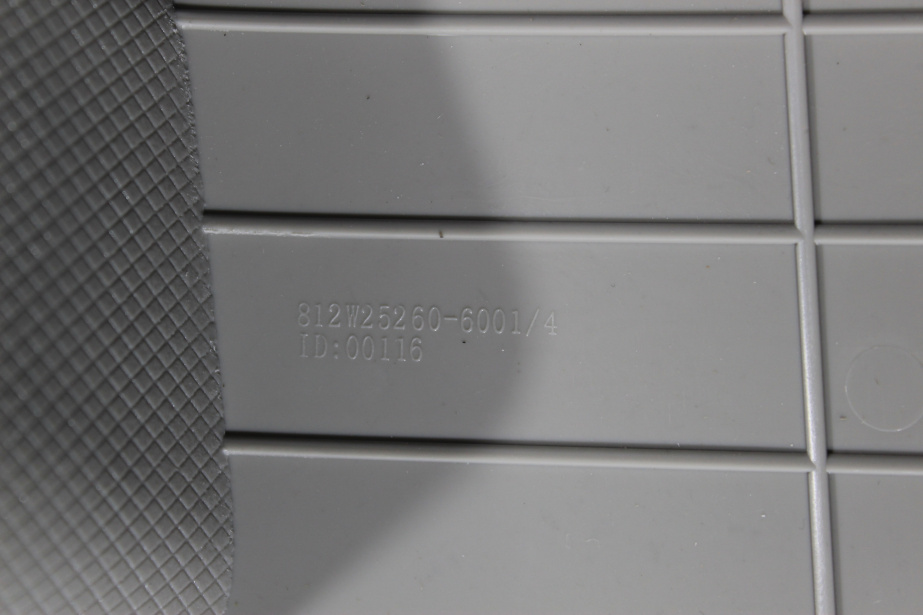 Фонарь солнцезащитного козырька (L, Белый, Пластик) SITRAK, T5G для грузовиков *